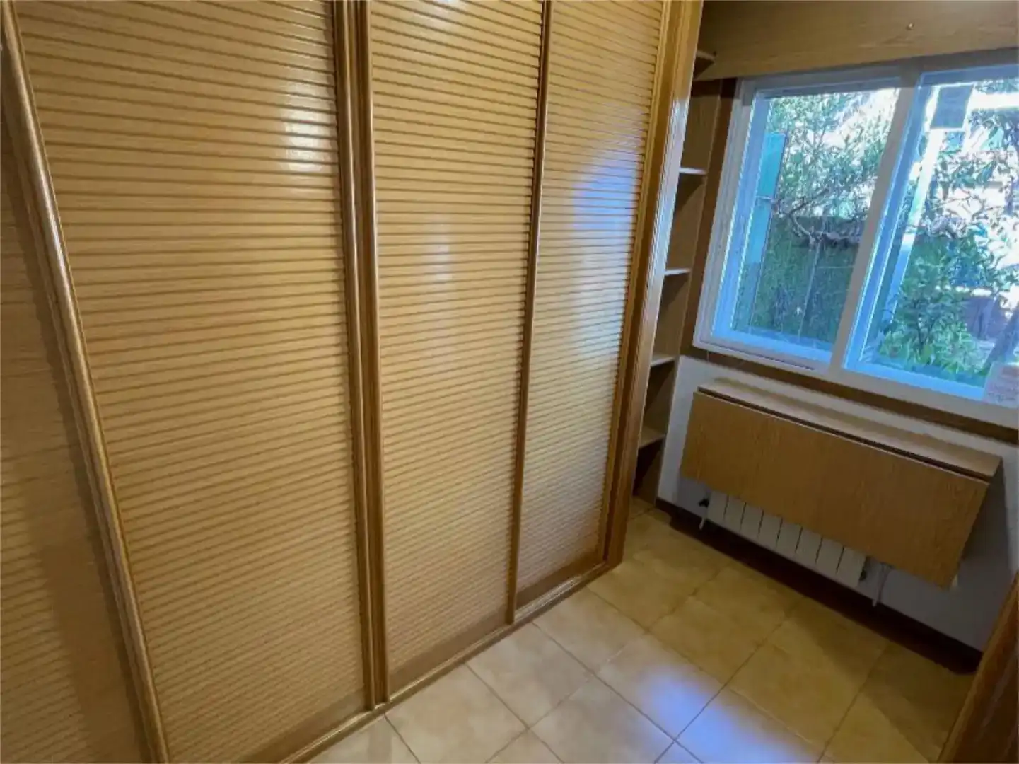 Dormitori de Casa o xalet de lloguer en Madrid amb Jardí privat, Parquet i Balcó