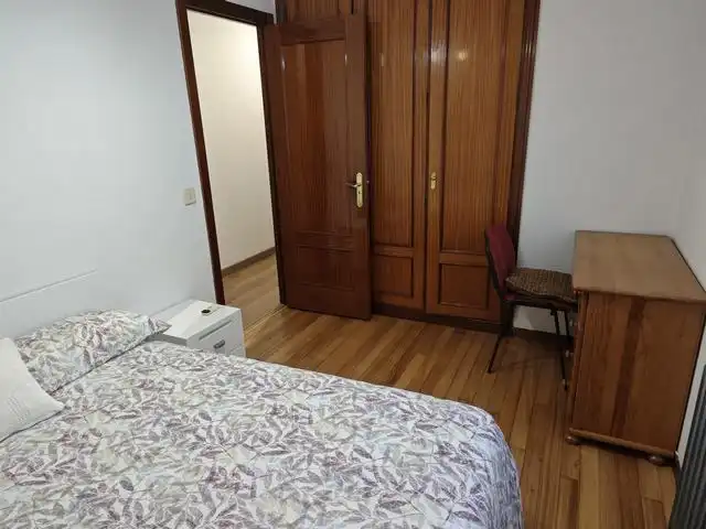Habitación de Piso de alquiler en Ames con Calefacción, Parquet y Amueblado