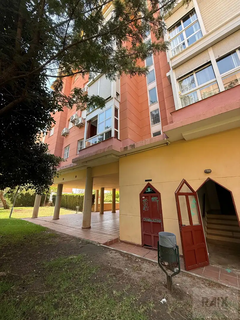 Vista exterior de Pis en venda en Málaga amb Aire condicionat, Terrassa i Moblat