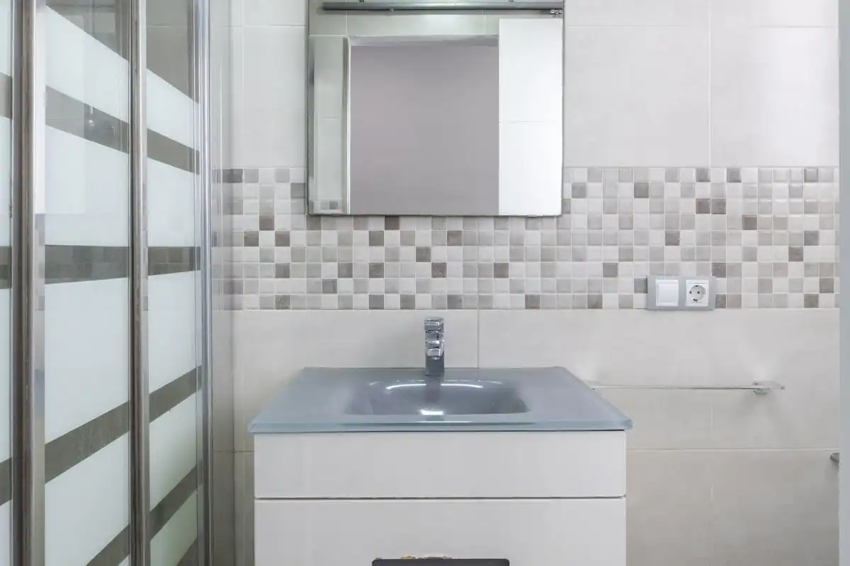 Bathroom of Flat for sale in Catarroja  with Air Conditioner, Heating and Furnished