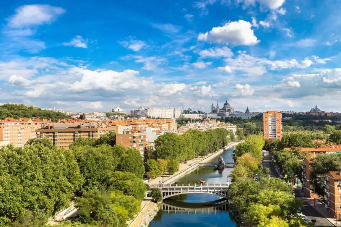 Vista exterior de Residencial en venda en Madrid