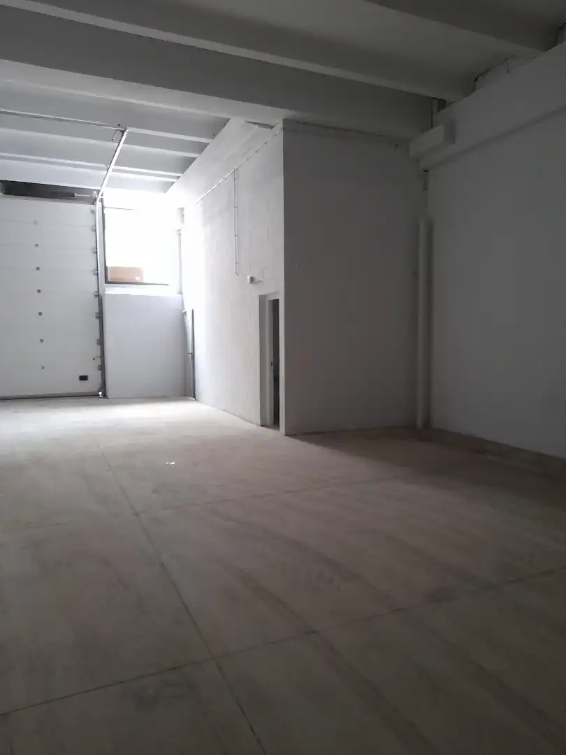 Fabrikhallen zur Miete in Sabadell mit Heizung