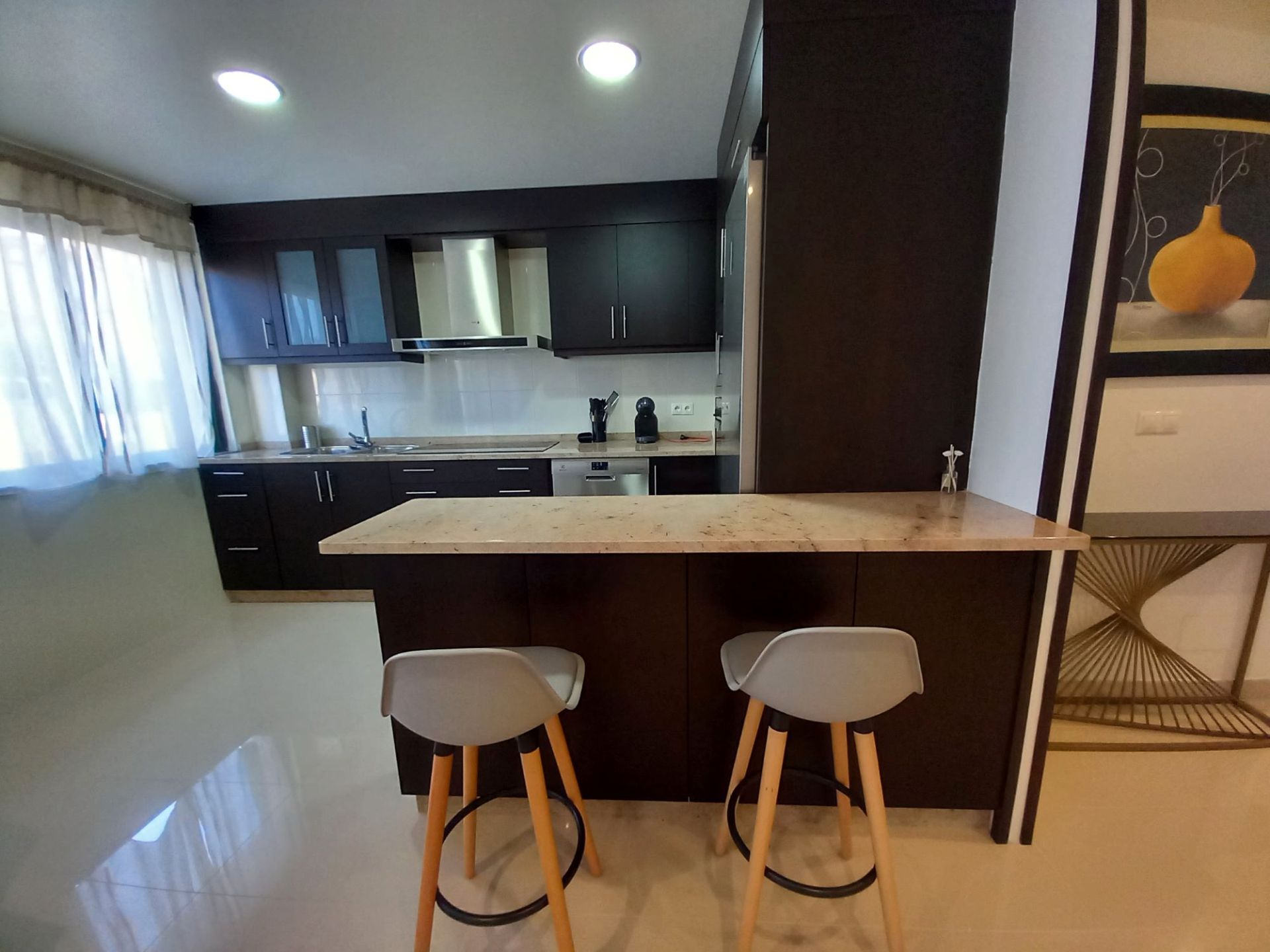 Cocina de Piso en venta en Ribeira con Amueblado, Horno y Lavadora