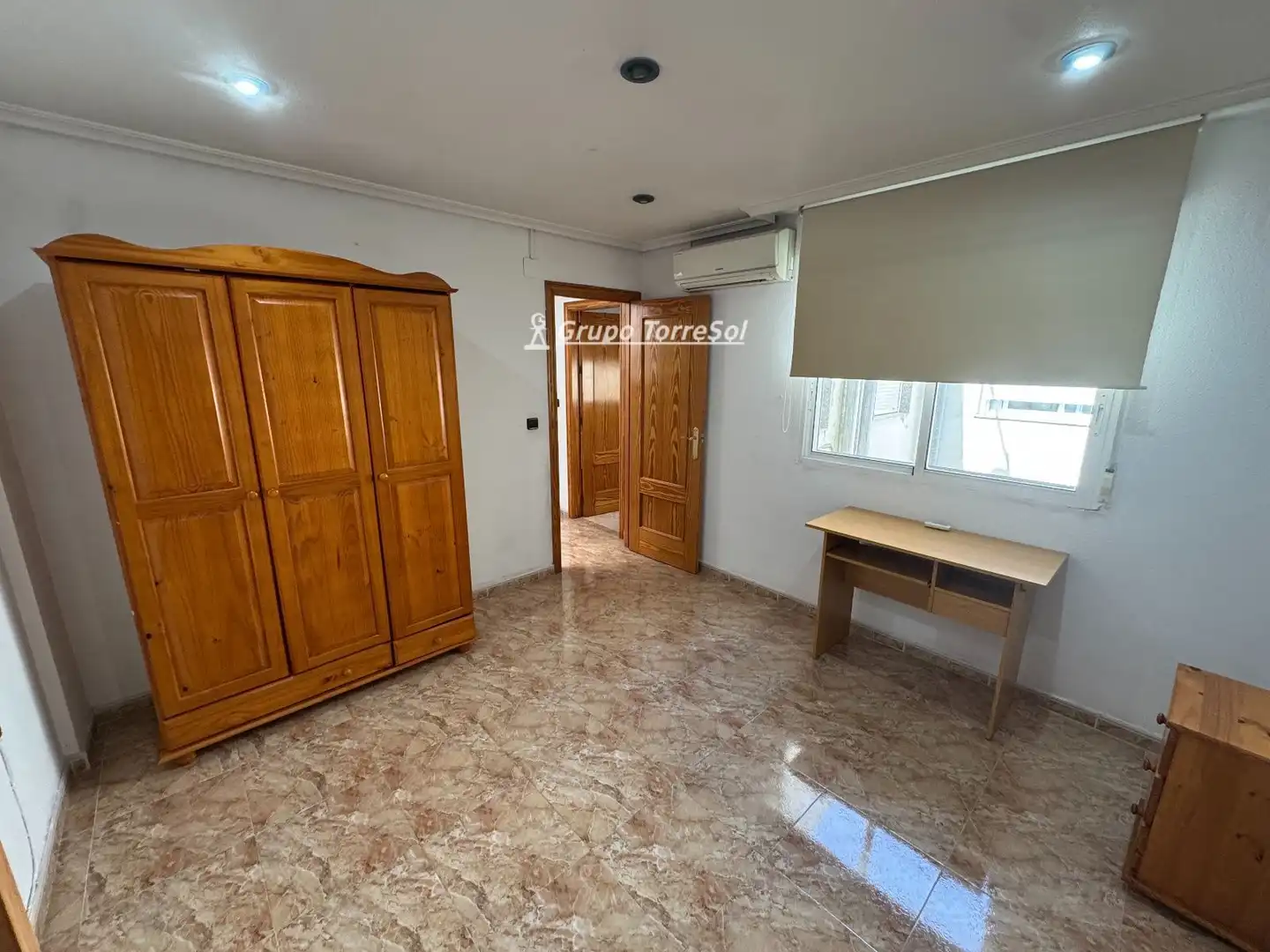 Casa adosada en venda a Catral