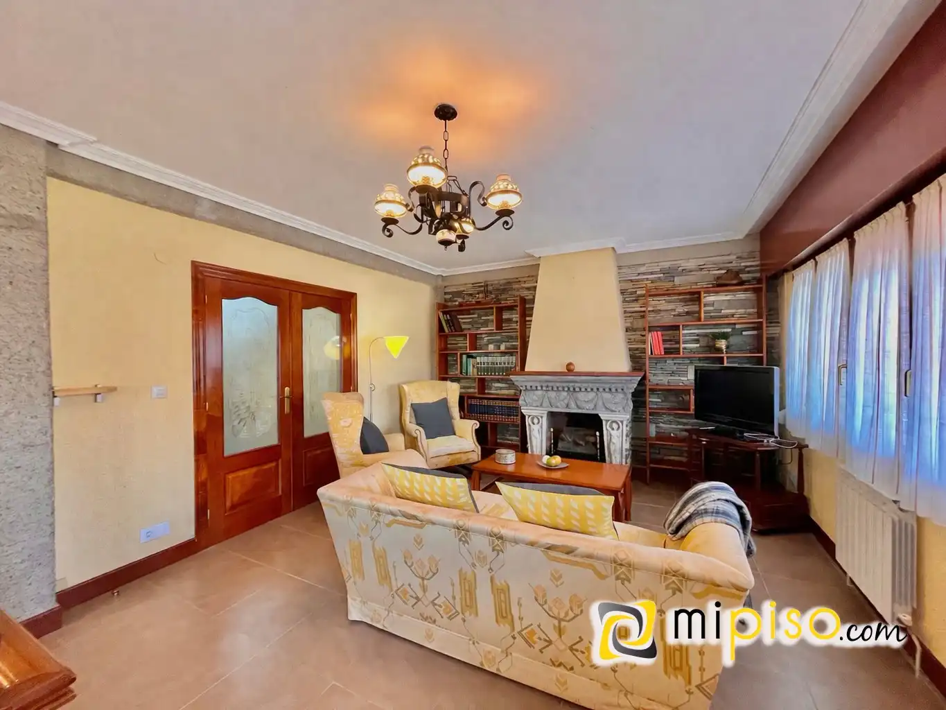 Sala de estar de Casa o chalet en venta en Santoña con Calefacción