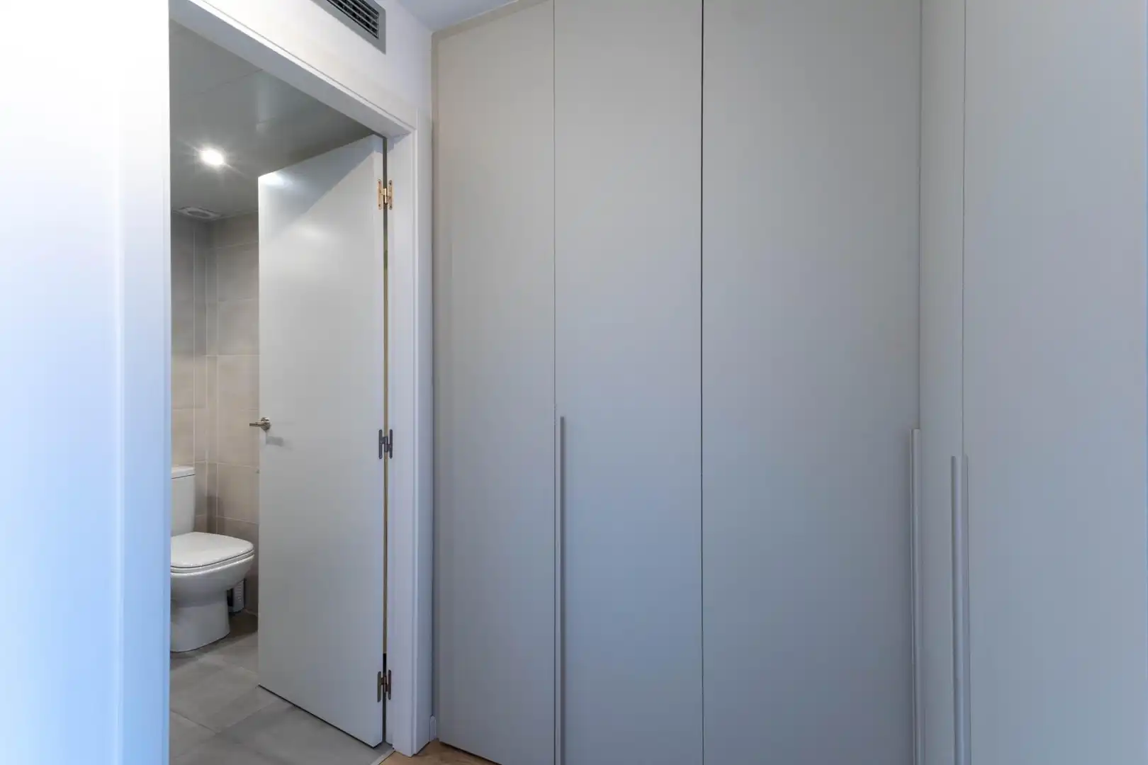 Badezimmer von Maisonette zum Verkauf in Barcelona mit Klimaanlage, Parkett und Terrasse