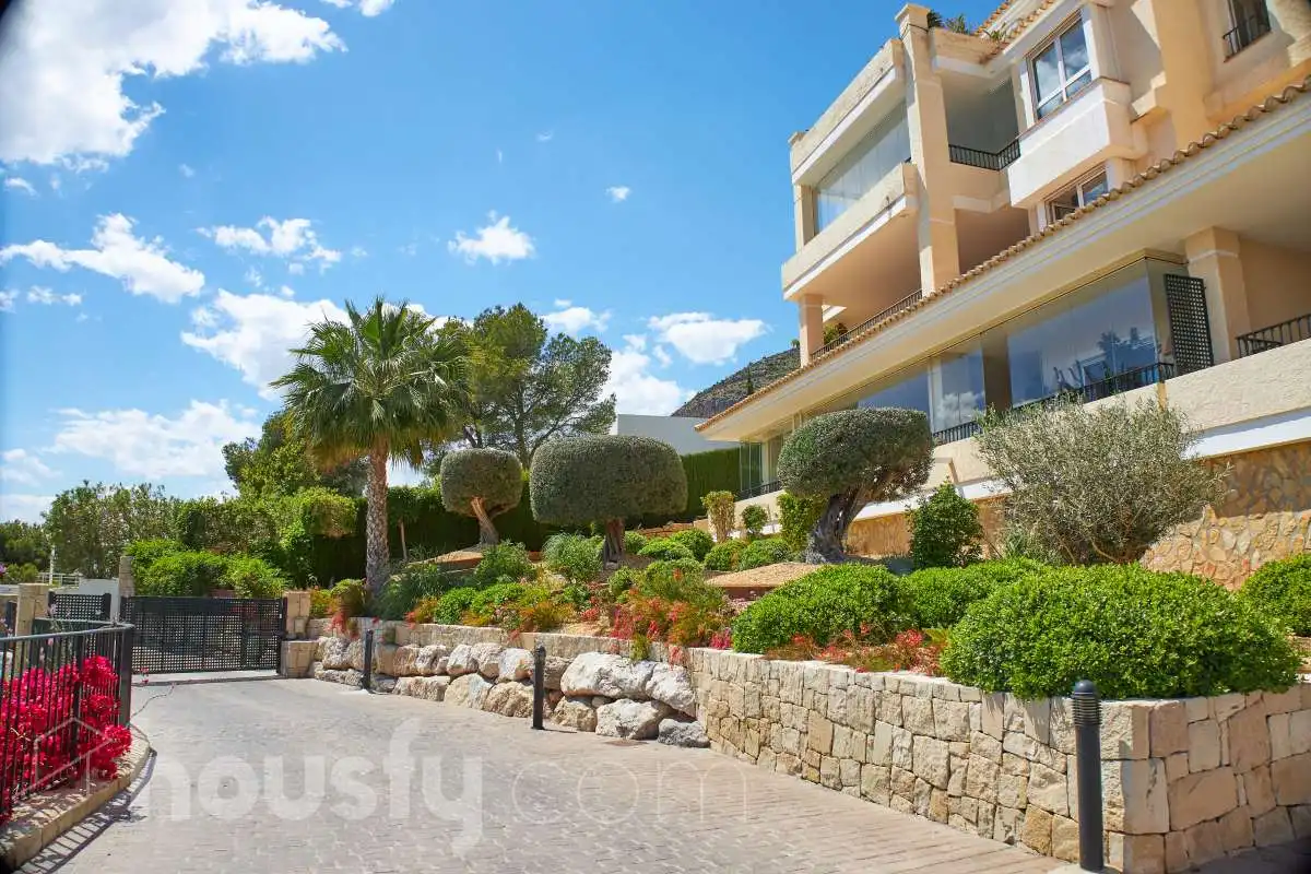 Vista exterior de Piso en venta en Altea con Aire acondicionado, Jardín privado y Terraza