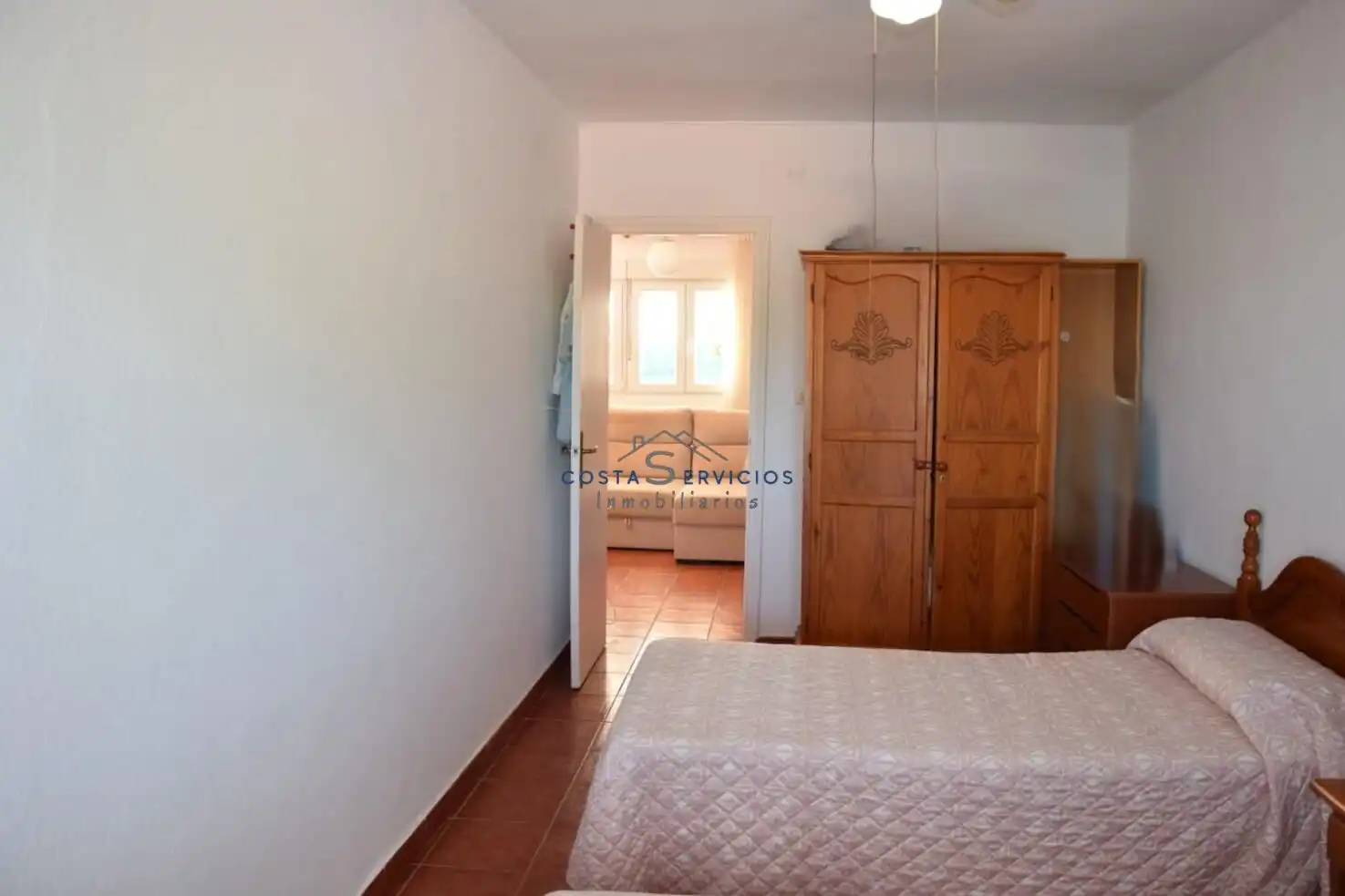 Dormitori de Finca rústica en venda en Gibraleón amb Aire condicionat, Terrassa i Piscina