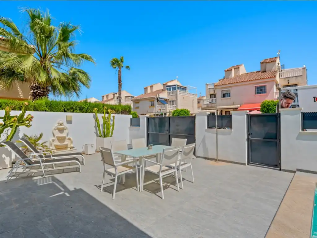 Casa con piscina en venta en Calle las Abubillas, imagen 27