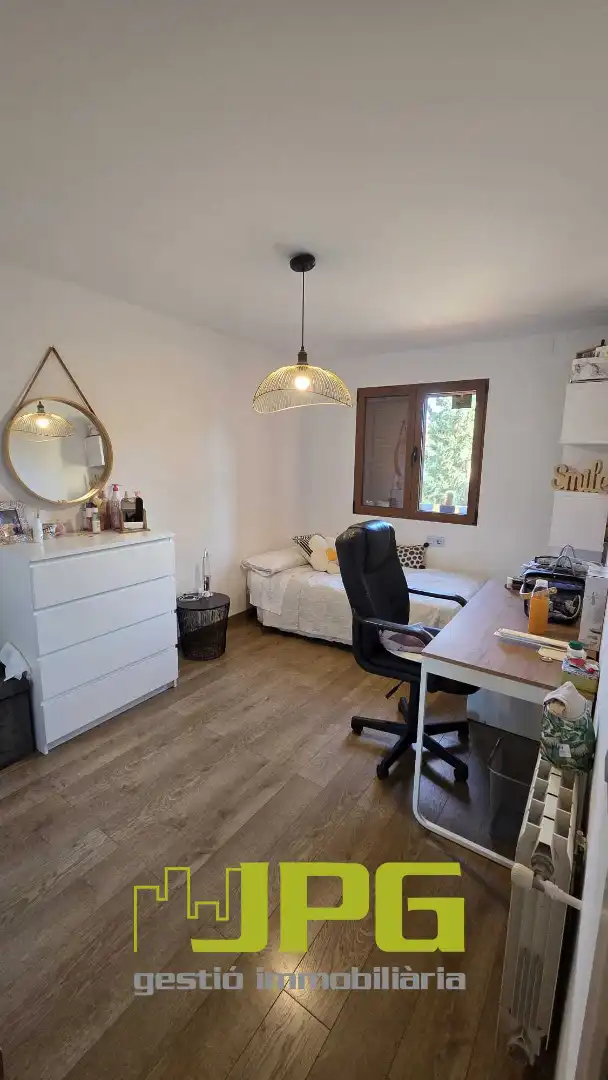 Habitación de Casa adosada en venta en Sant Joan d'Alacant con Aire acondicionado, Calefacción y Jardín privado