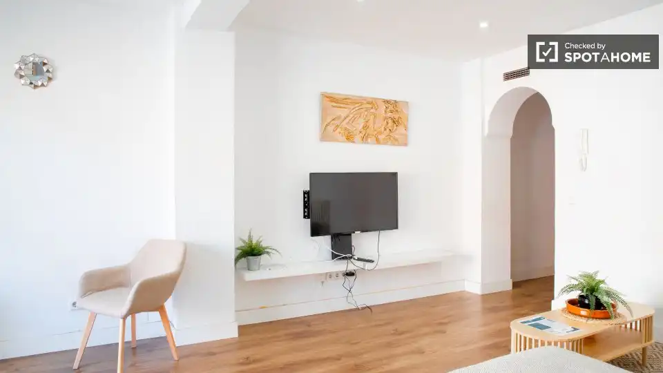 Living room of Flat for rent in Madrid  with Air Conditioner, Heating and Furnished