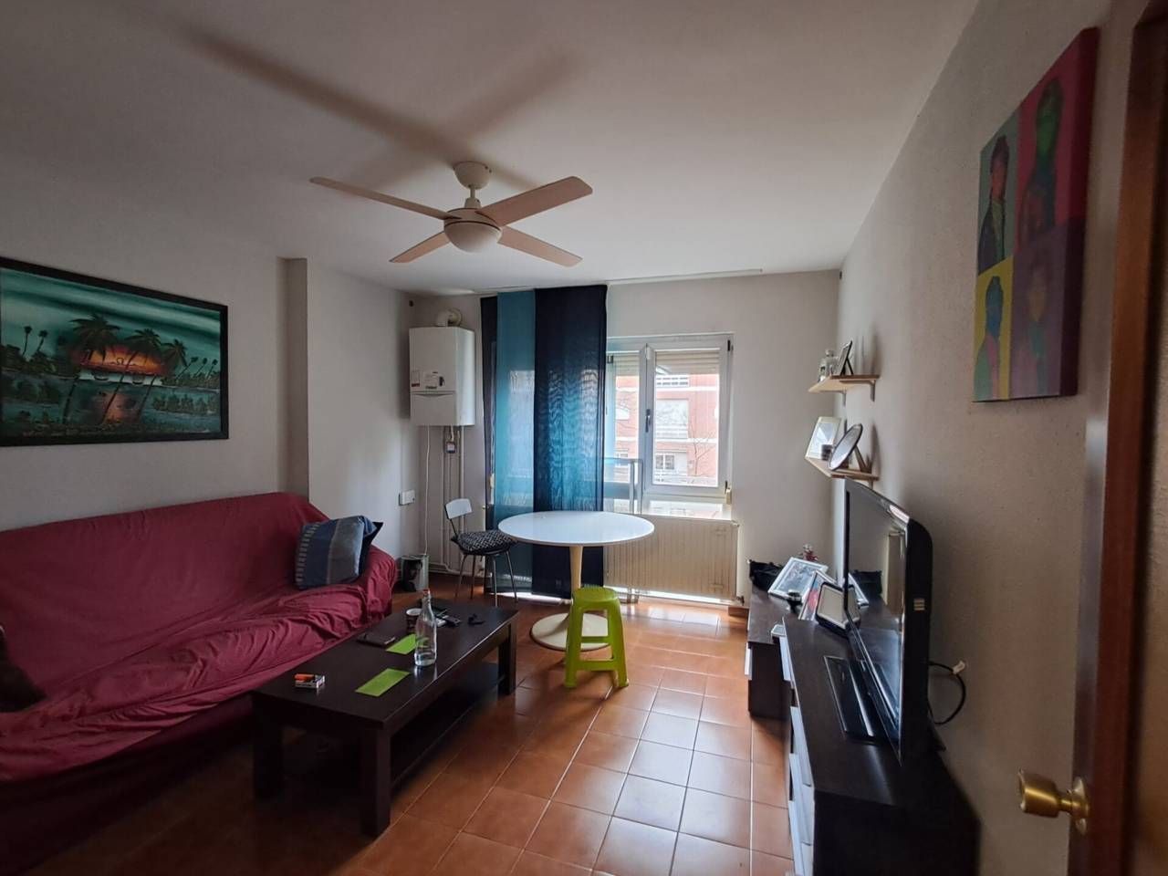 Sala d'estar de Apartament en venda en  Logroño amb Calefacció