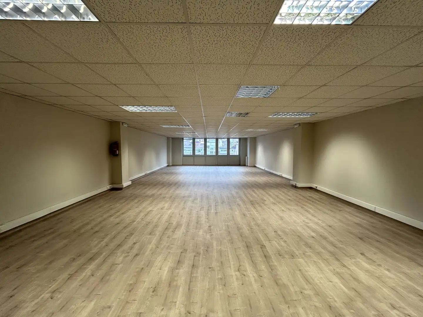 Büro zum Verkauf in General Alava Kalea, 10, Ensanche