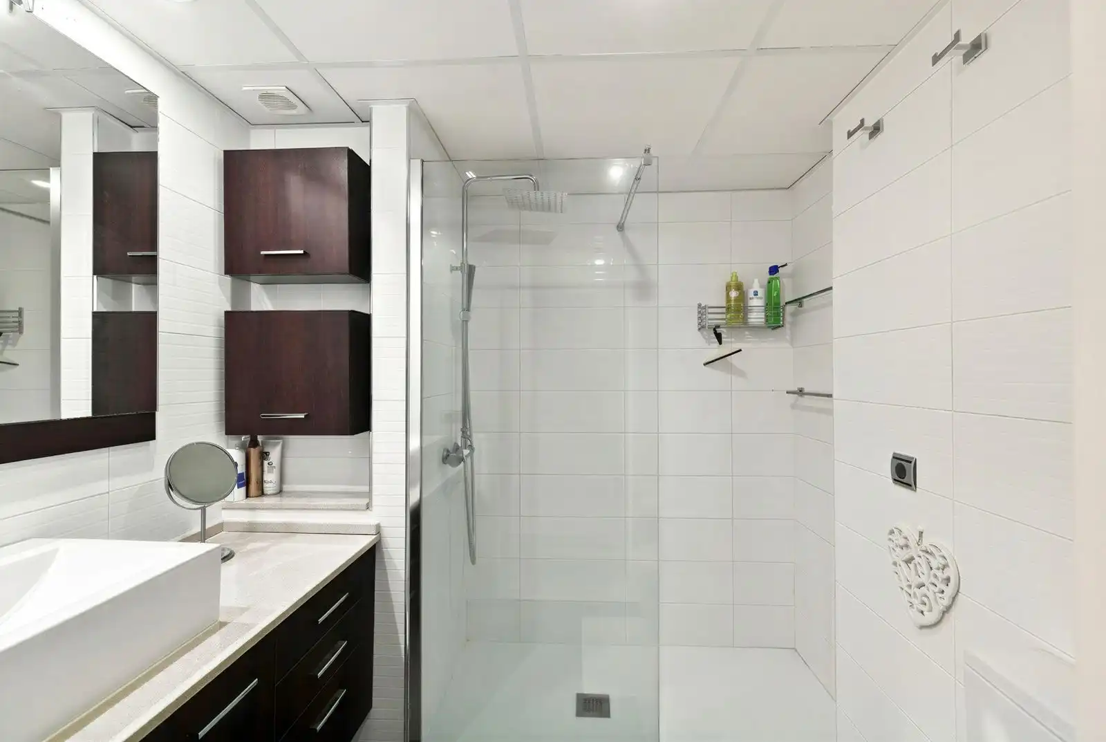 Bathroom of Flat for sale in Estepona  with Air Conditioner, Terrace and Community pool