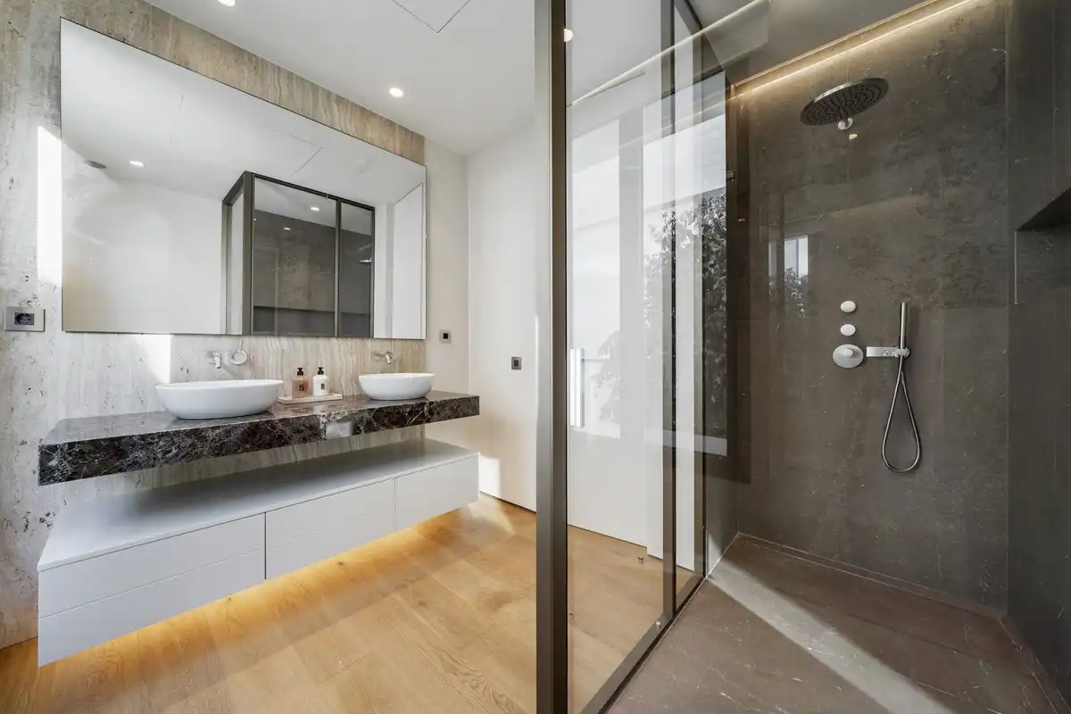 Bathroom of Apartments for sale in Marbella  with Terrace and Storage room