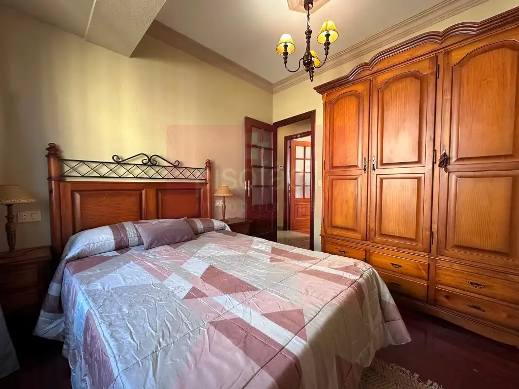 Dormitori de Apartament en venda en Lugo