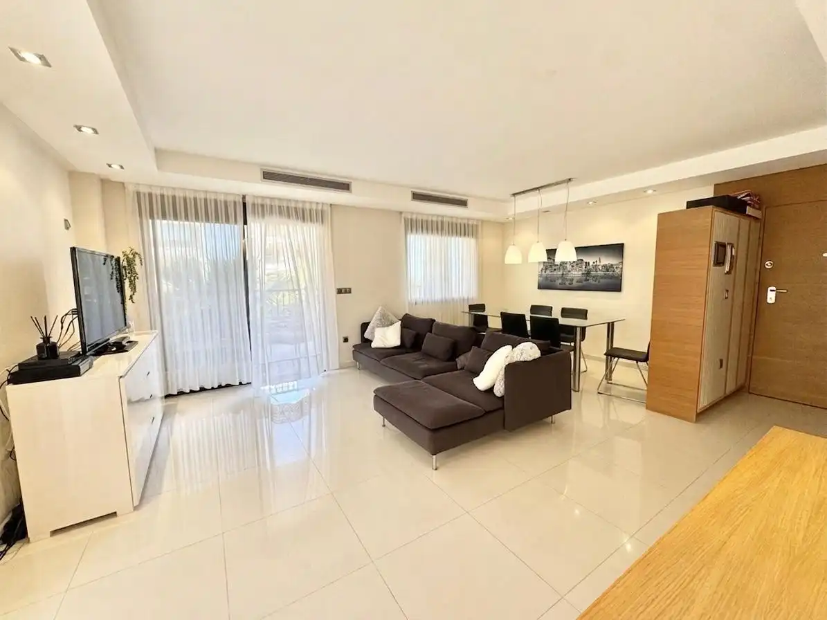 Sala d'estar de Apartament en venda en Guardamar del Segura amb Aire condicionat, Calefacció i Terrassa