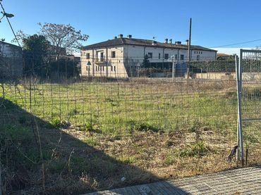 Wohnbaugrundstück zum Verkauf in Carrer de Figueres