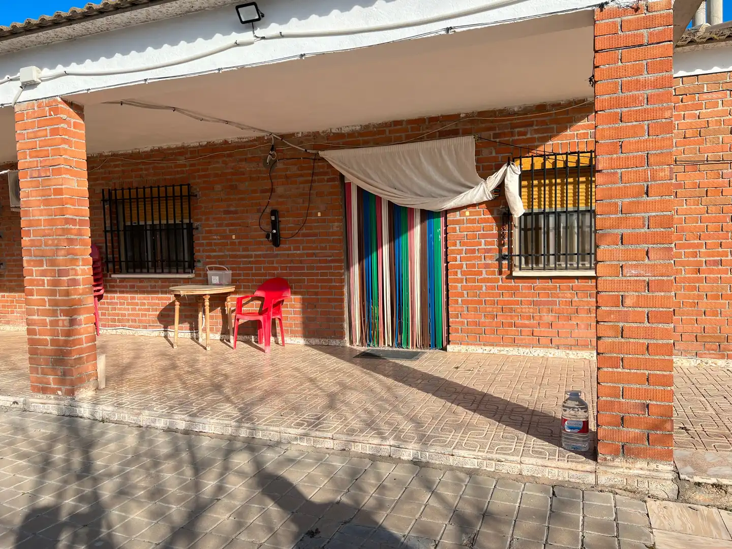 Vista exterior de Casa o xalet en venda en Villafranca de los Caballeros amb Aire condicionat, Calefacció i Terrassa