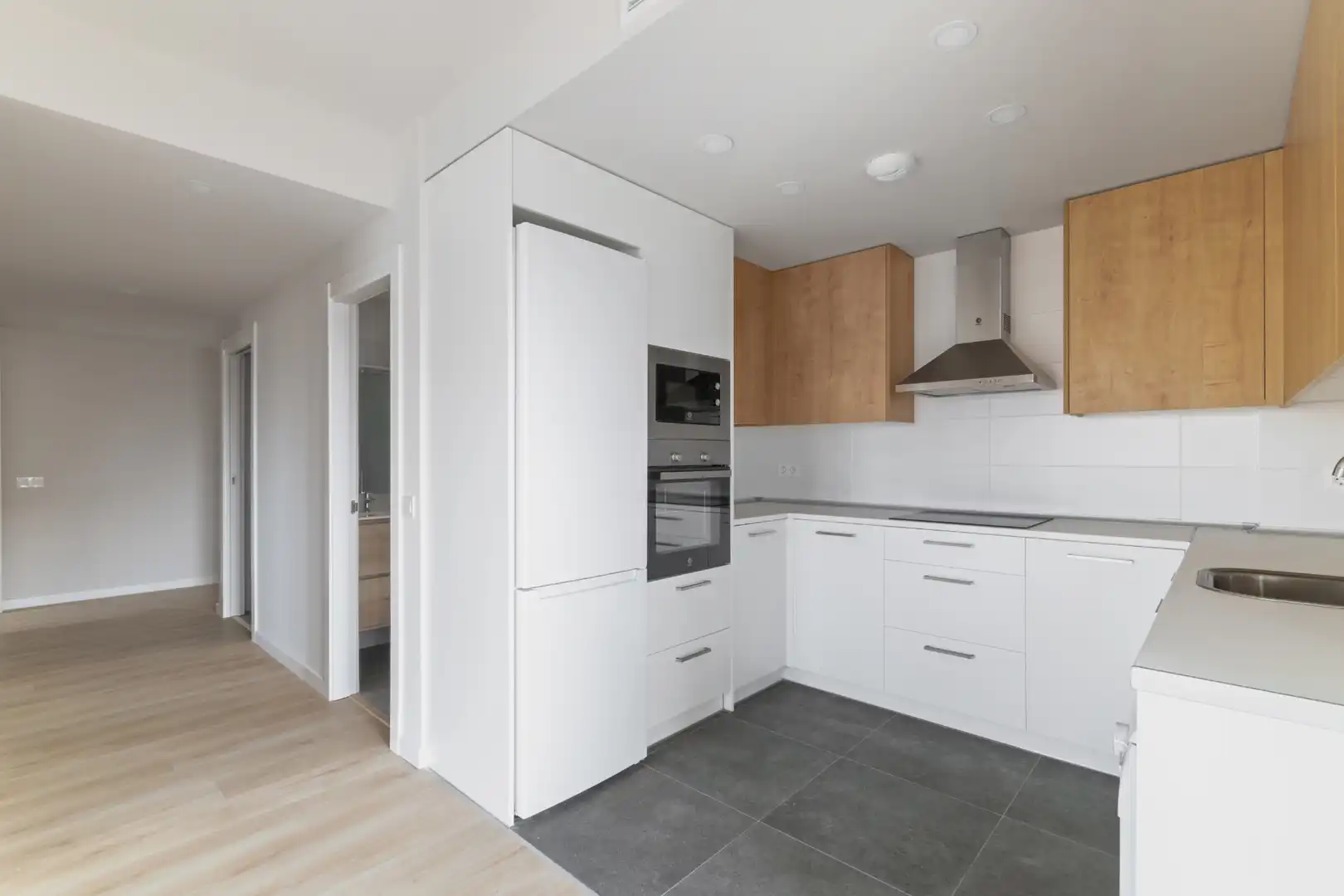 Cocina de Piso de alquiler en Badalona con Aire acondicionado, Terraza y Trastero