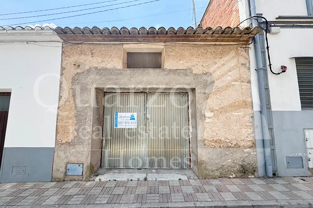 Casa adosada en venda en Beneixama amb Traster