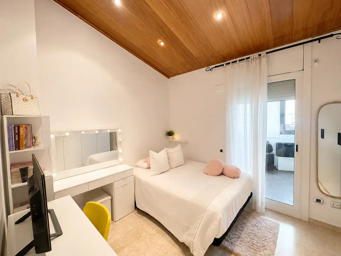 Bedroom of Duplexes for sale in Rubí  with Air Conditioner, Heating and Terrace
