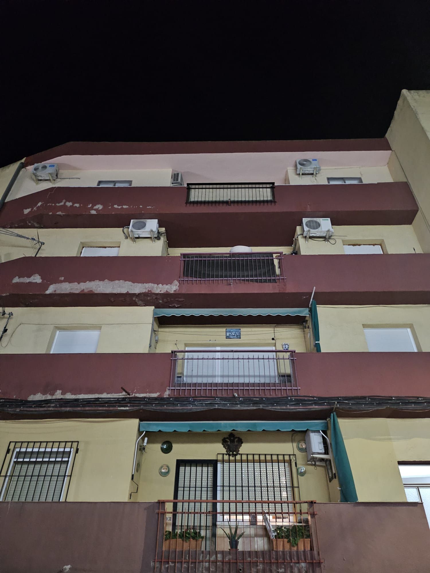 Vista exterior de Pis en venda en Villaluenga de la Sagra amb Aire condicionat i Balcó