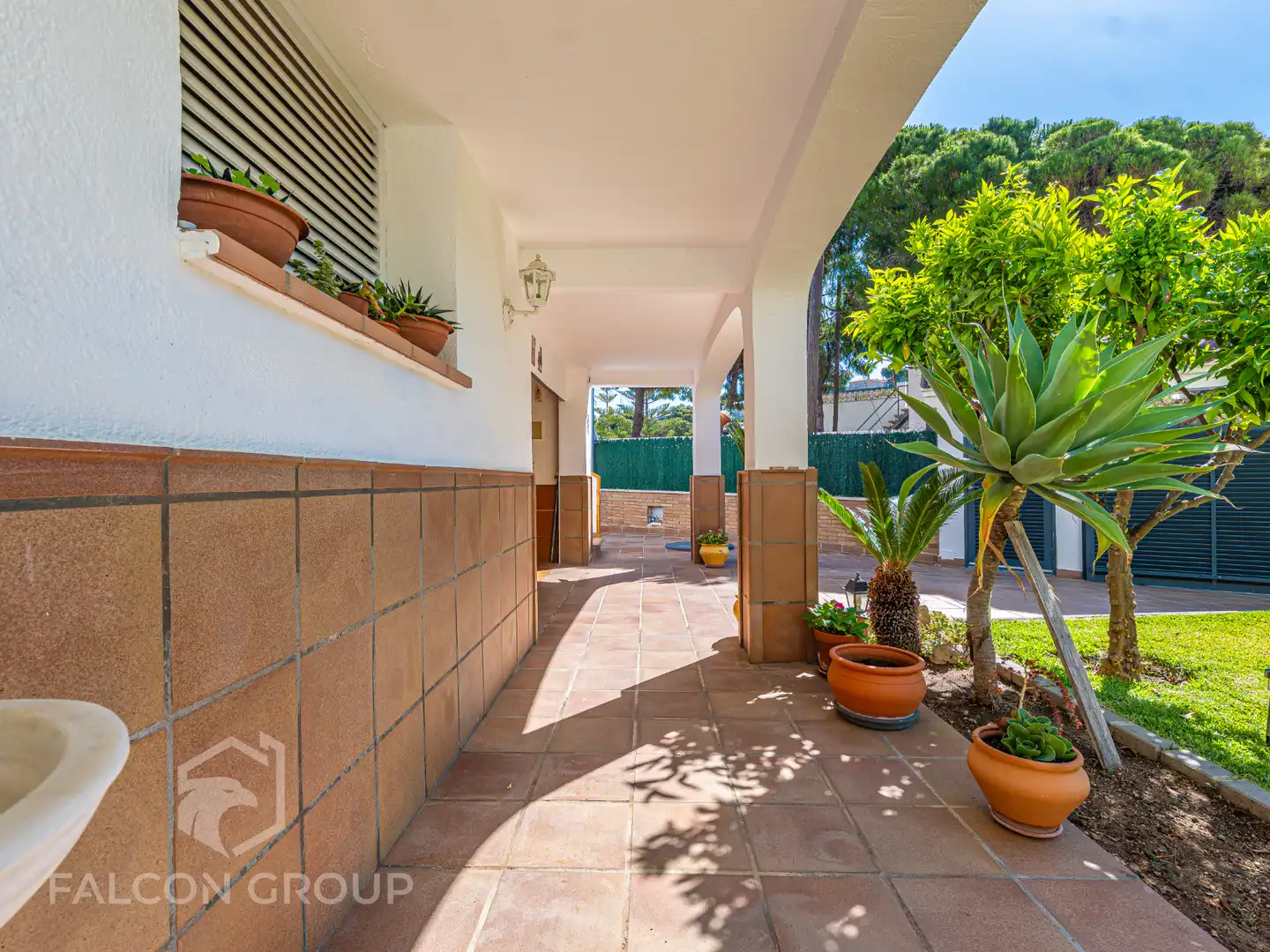 Vista exterior de Casa o xalet en venda en Calafell amb Jardí privat, Terrassa i Piscina