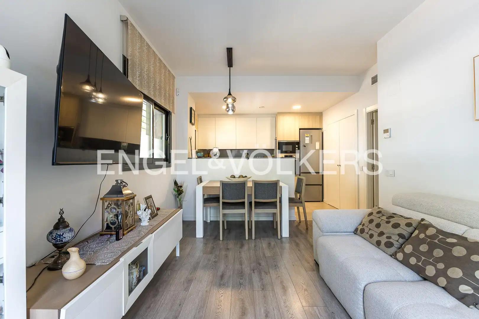 Living room of Apartments for sale in Pallejà  with Air Conditioner, Heating and Terrace