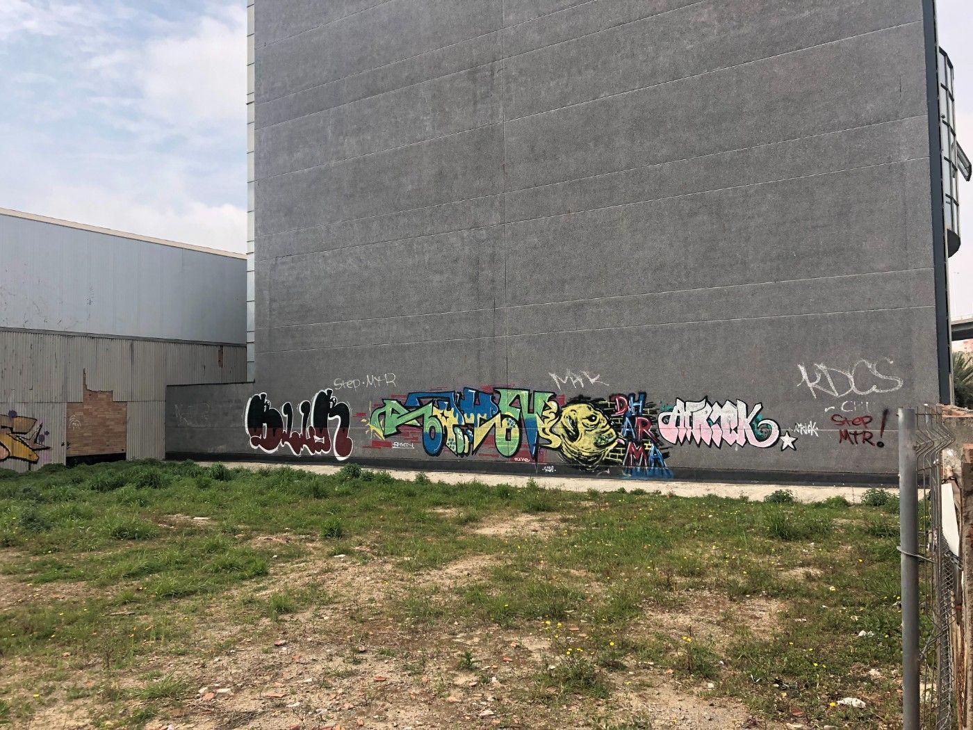 Vista exterior de Terreny industrial en venda en Cornellà de Llobregat