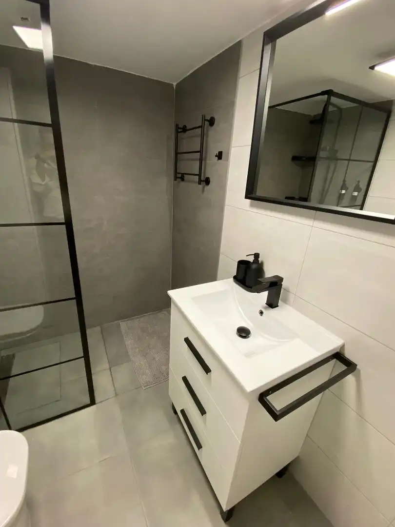Bathroom of Flat for rent in Torremolinos  with Air Conditioner, Heating and Furnished