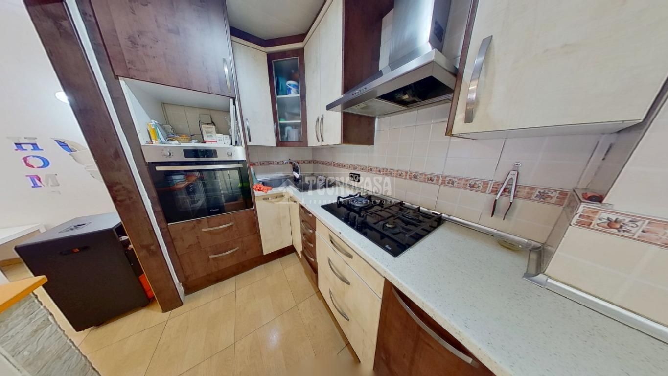 Kitchen of Flat for sale in Sabadell  with Alarm