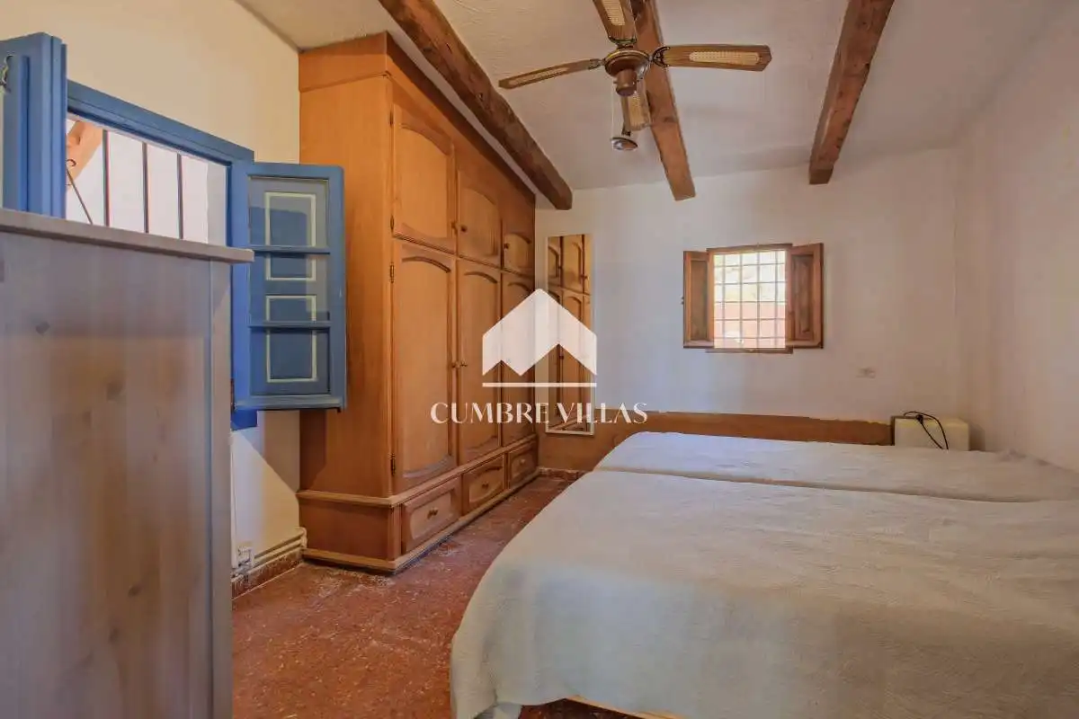 Habitación de Finca rústica en venta en Almuñécar con Jardín privado, Terraza y Trastero