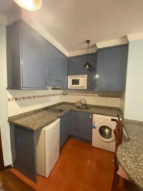 Cocina de Piso en venta en Oviedo  con Calefacción y Trastero