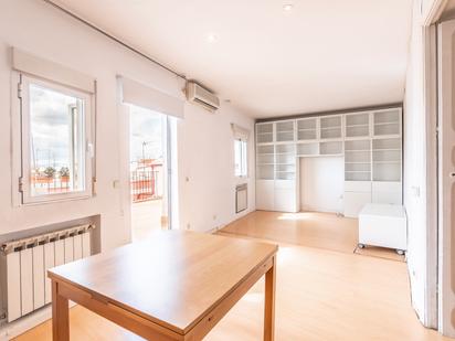 Living room of Attic for sale in  Madrid Capital  with Heating and Terrace