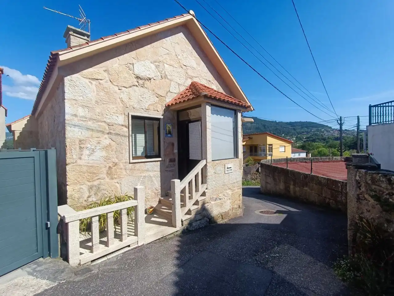 Vista exterior de Casa o chalet en venta en Vigo  con Calefacción y Amueblado