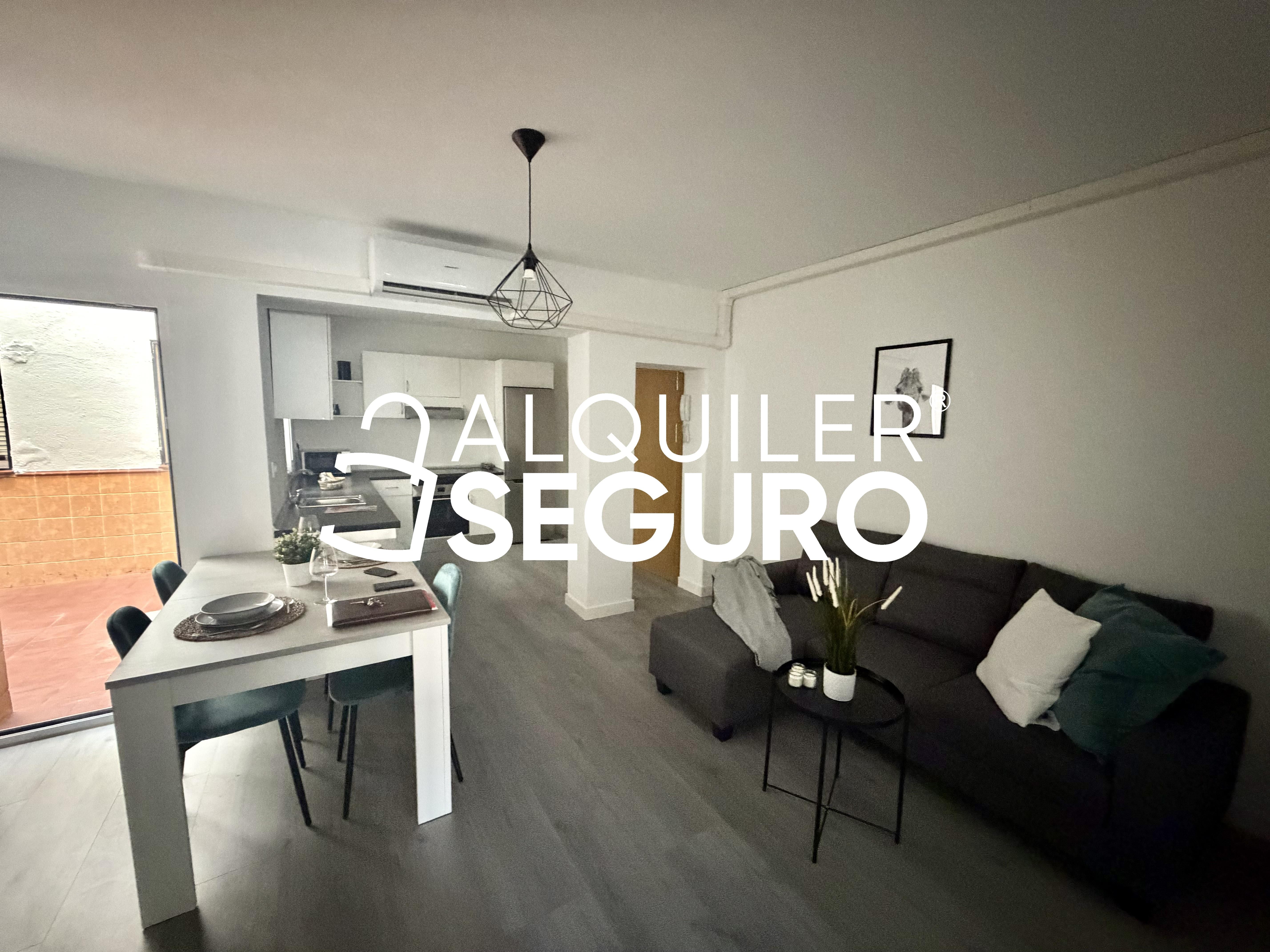 Exterior view of Flat to rent in Getafe  with Air Conditioner, Heating and Furnished