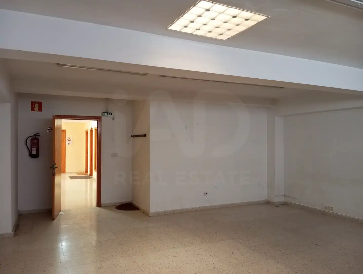 Local commercial à vendre à Avenida Regimiento de Galicia 15 15, imagen 2