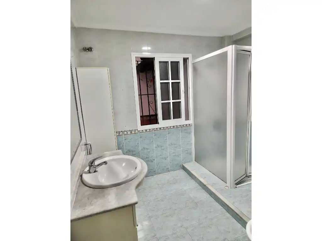 Bathroom of Flat for sale in Dos Hermanas