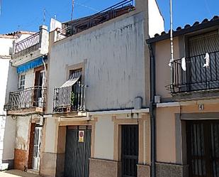 Vista exterior de Casa adosada en venda en Alburquerque