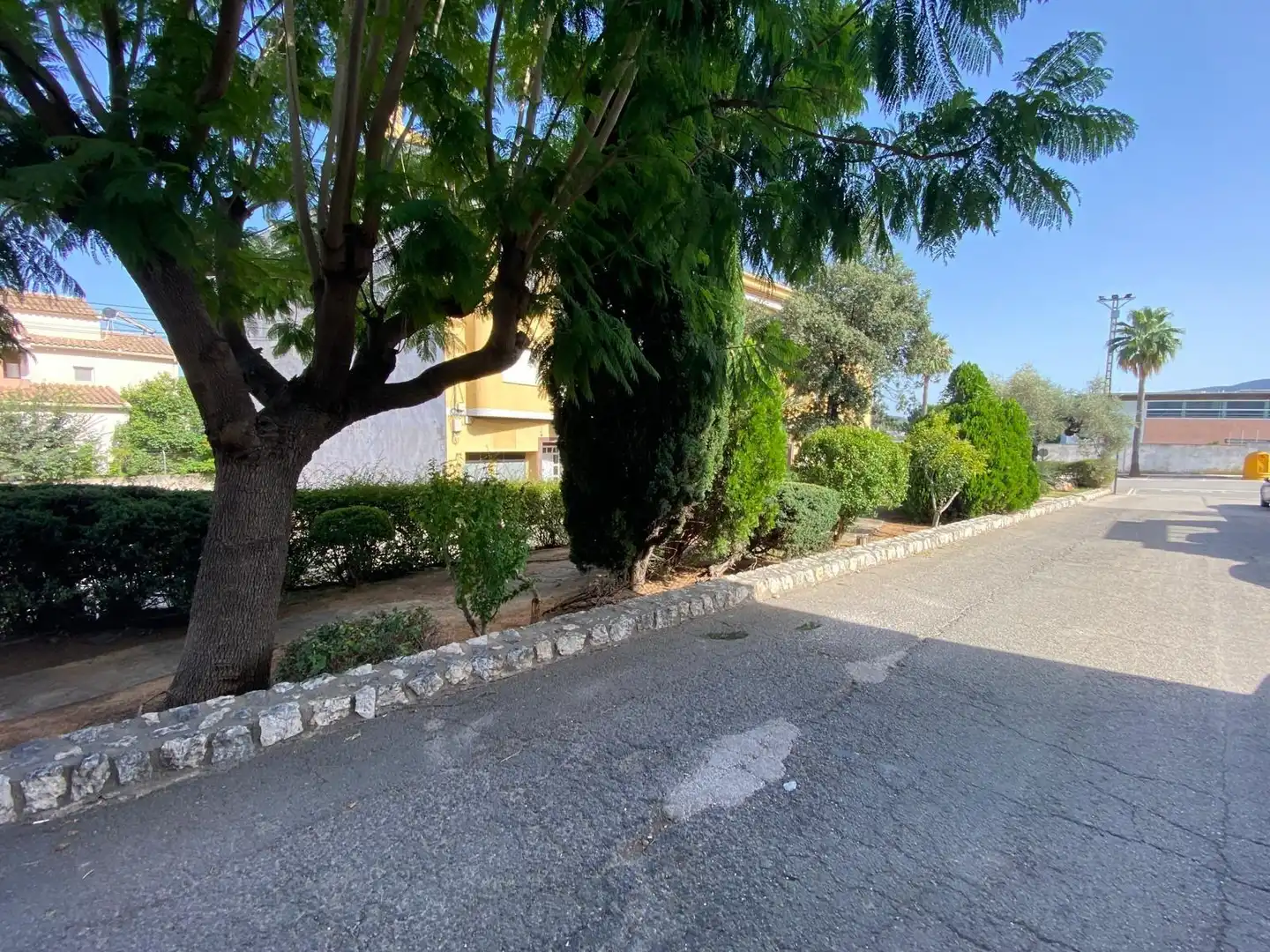 Außenansicht von Garage zum Verkauf in Anna