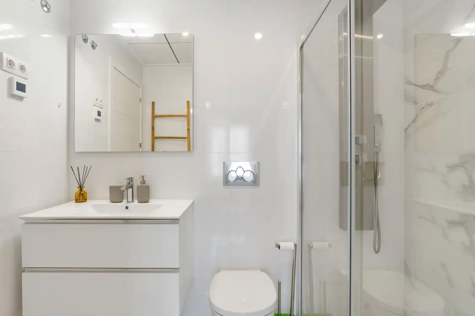 Baño de Casa o chalet en venta en Orihuela con Aire acondicionado, Calefacción y Jardín privado