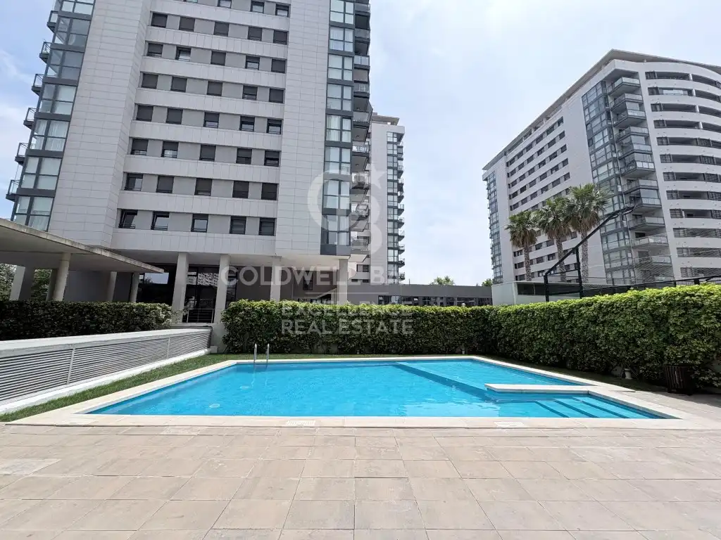 Piscina de Piso en venta en Valencia con Aire acondicionado, Calefacción y Jardín privado