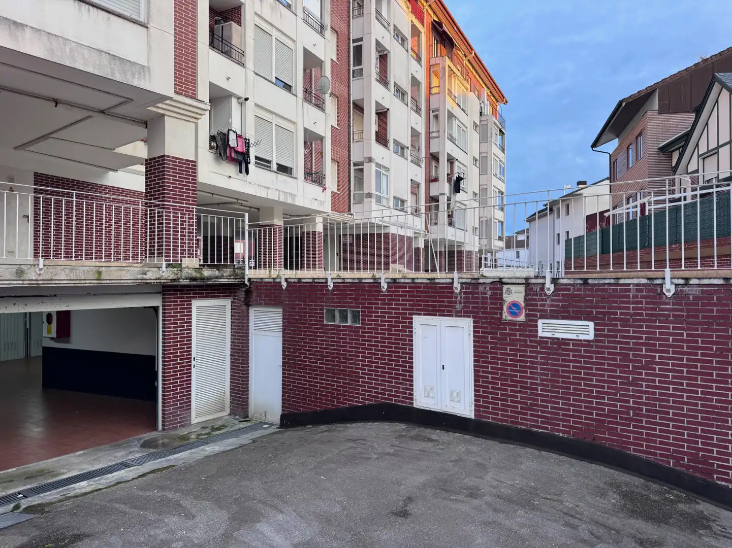 Vista exterior de Piso en venta en Santoña con Jardín privado y Terraza