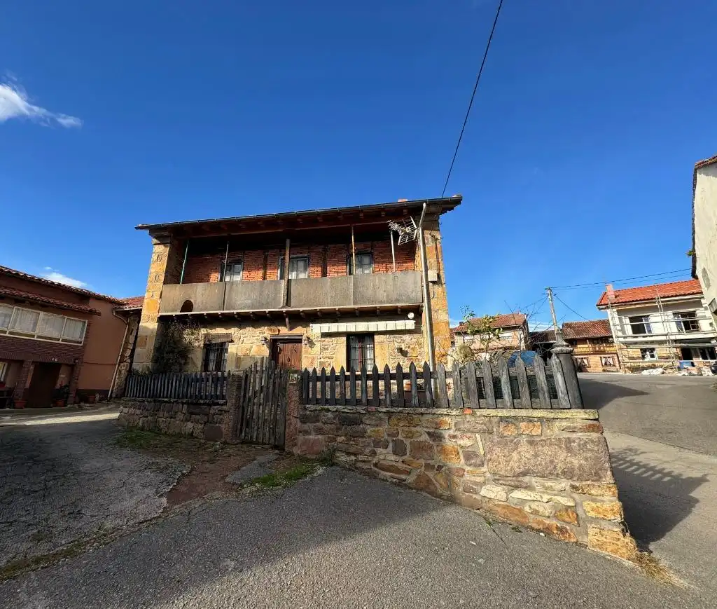 Vista exterior de Casa o chalet en venta en Arenas de Iguña con Calefacción, Jardín privado y Terraza