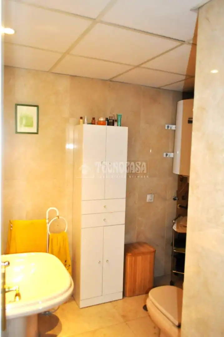 Baño de Ático en venta en Villaviciosa de Odón con Terraza y Piscina comunitaria