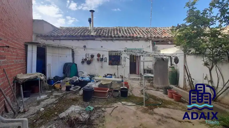 Vista exterior de Casa o chalet en venta en Dosbarrios