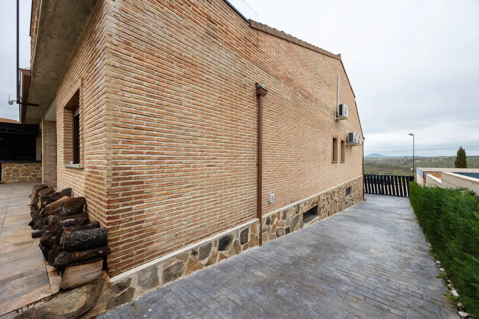 Vista exterior de Casa o chalet en venta en Layos con Aire acondicionado, Calefacción y Jardín privado