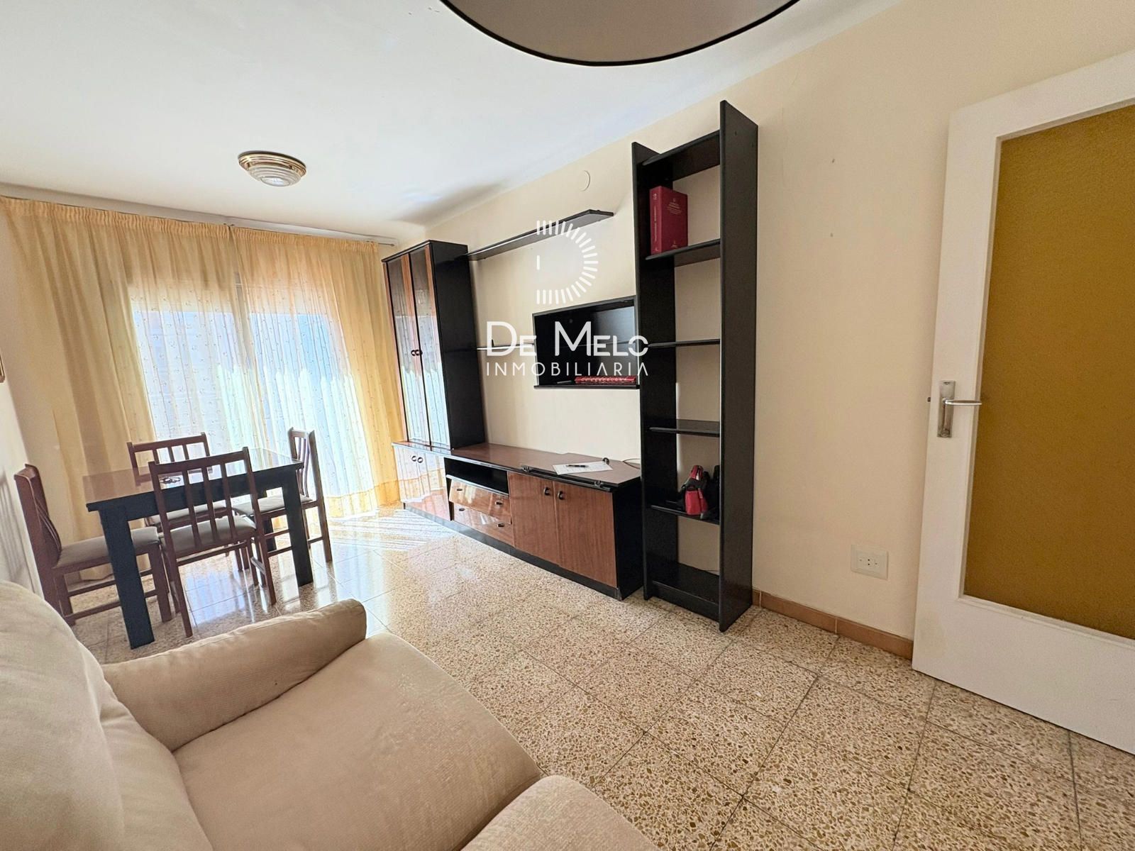 Living room of Flat for sale in  Barcelona Capital  with Terrace, Furnished and Oven