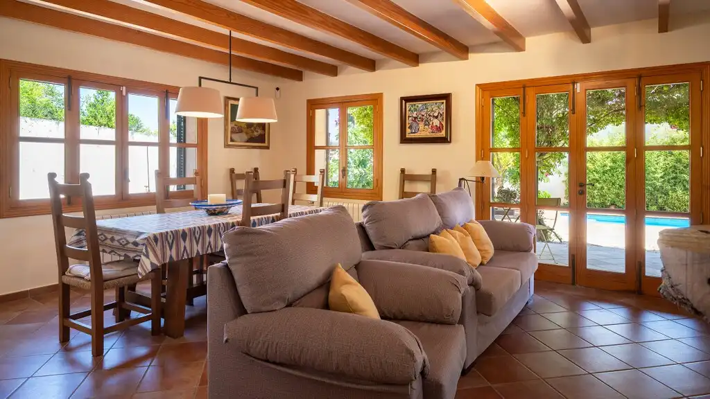 Sala d'estar de Finca rústica en venda en Llubí amb Aire condicionat, Calefacció i Terrassa